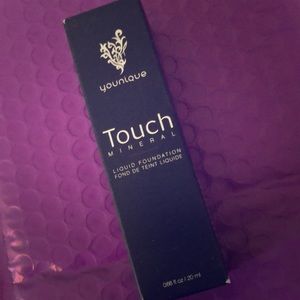 Younique liquid foundation